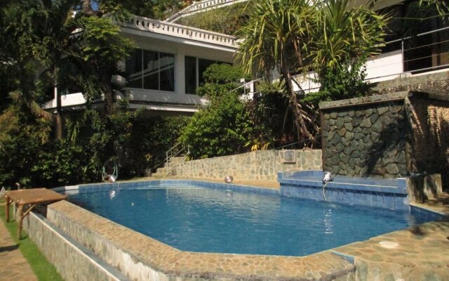 Alargo Villa Boracay