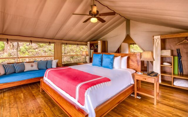 Isla Chiquita Glamping Hotel
