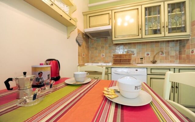 Royal Negresco - 5 Stars Holiday House