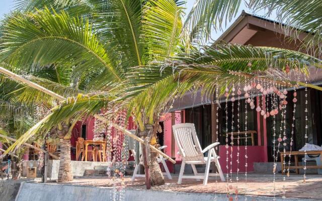 OYO 797 Pink House Bungalow