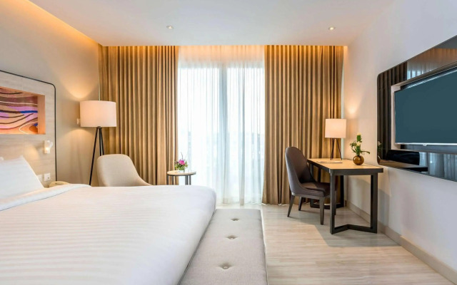 Novotel Phuket City Phokeethra Hotel