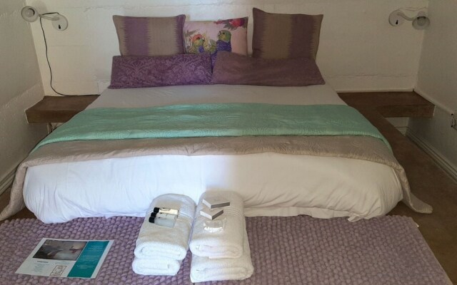 Herberg Guesthouse & Coffee Shop