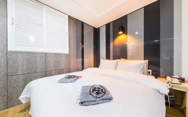 BNW Hotel