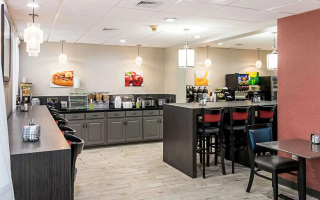 Quality Inn Knoxville