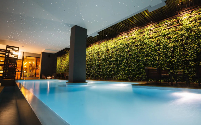 Nadee 10 Resort & Hotel