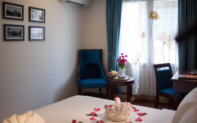 Silk Flower Hotel & Spa