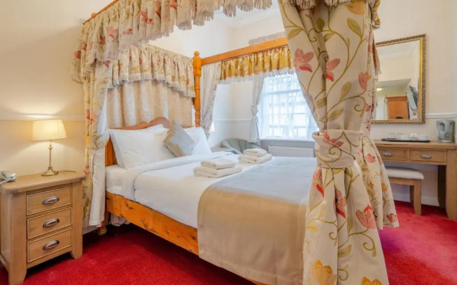 The Crown Hotel
