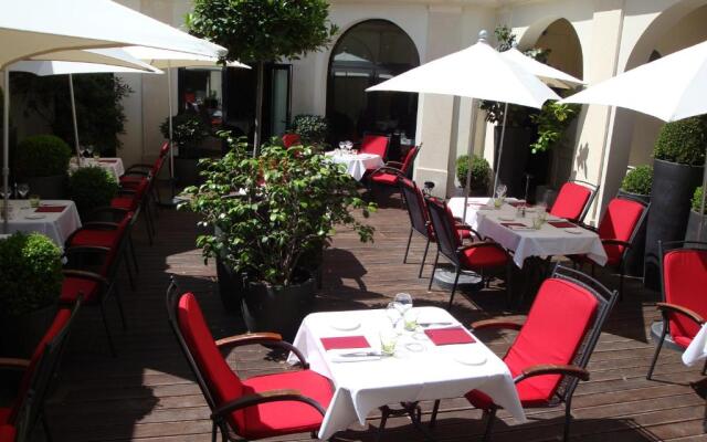 Grand Hotel Champs-Elysees