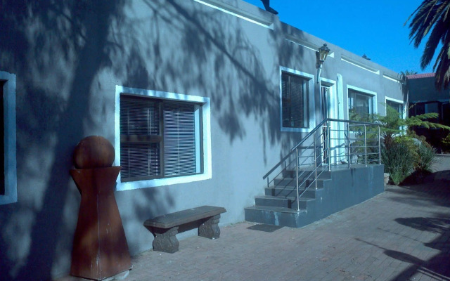 5th Avenue Guest House