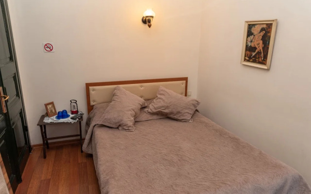 Orhan Kutbay'in Evi Turyolu Cafe Pansiyon