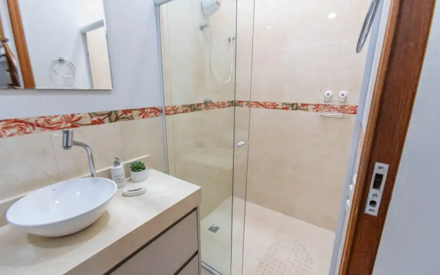 Casa em Condom nio com Piscina Wi-fi e Garagem