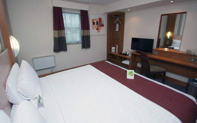 Holiday Inn Manchester-Central Park, an IHG Hotel