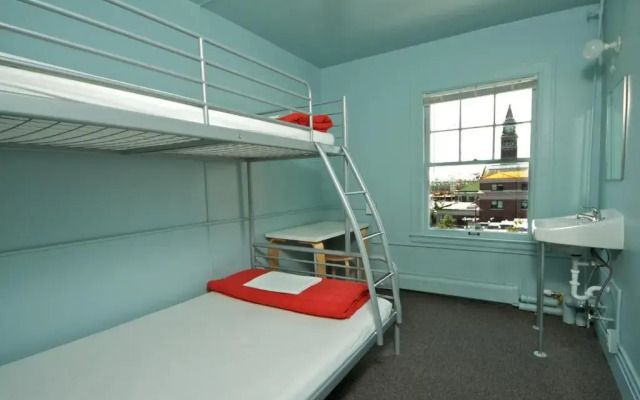 HI Seattle at the American Hotel