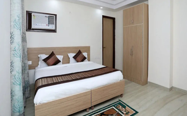 OYO 9380 near Artemis Hospital