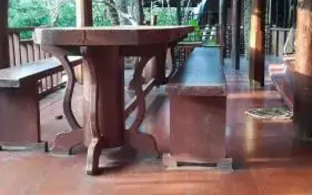 Ruean Mai Chai Khlong