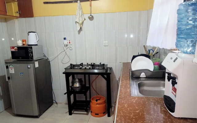 Lux Suites Lowe Furnished Apartments