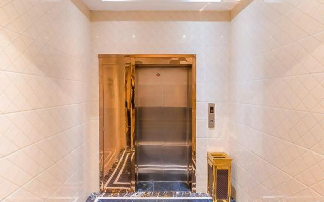 U-FREE Hotel (Jiading Jialuo Road)