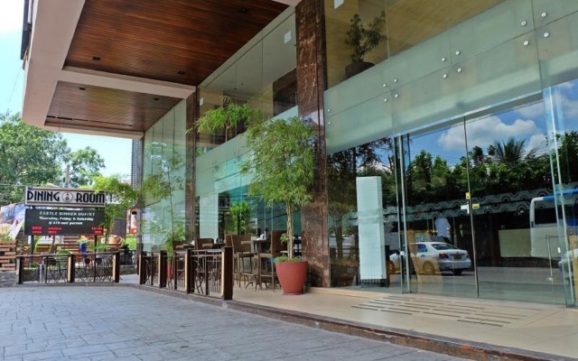 Castle Peak Hotel