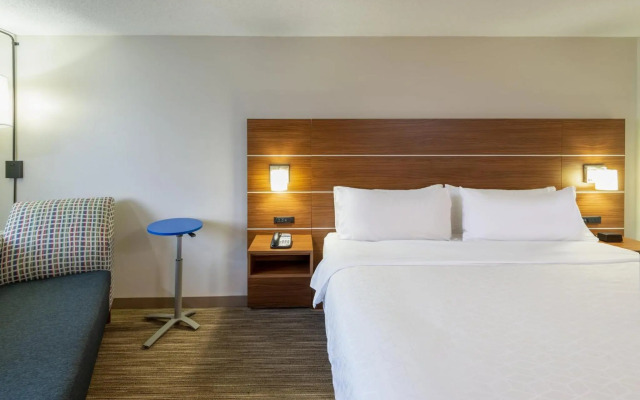 Holiday Inn Express Vermilion by IHG