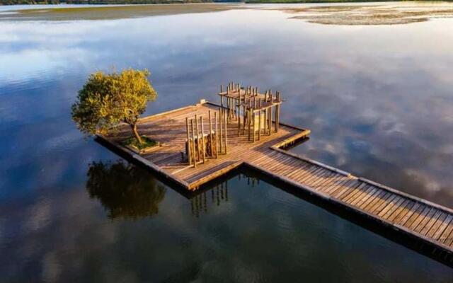 Bright 50 M for 6 with Balcony And Garden