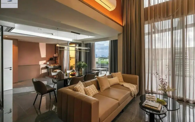 The Metropole Opera Deluxe Residence