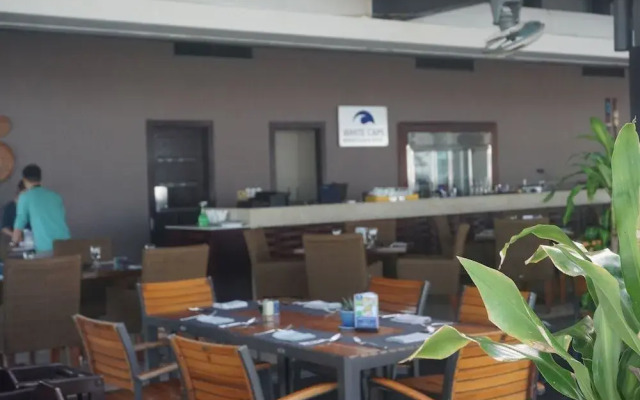 Ocean Suites Apartment