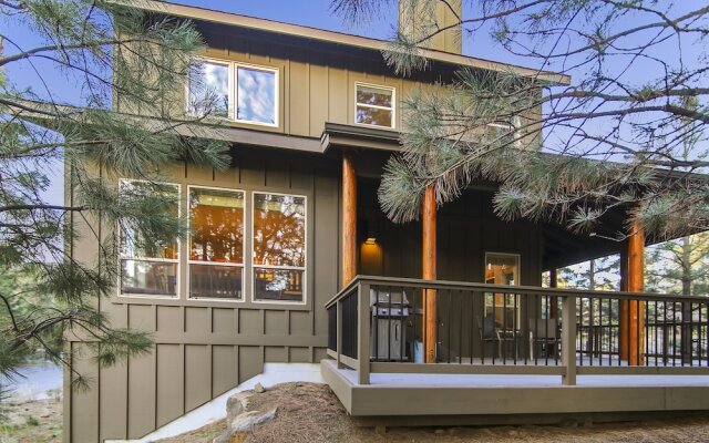 Big Canyon Home with Pool, Hot Tub, and Deschutes River Trail Access by RedAwning