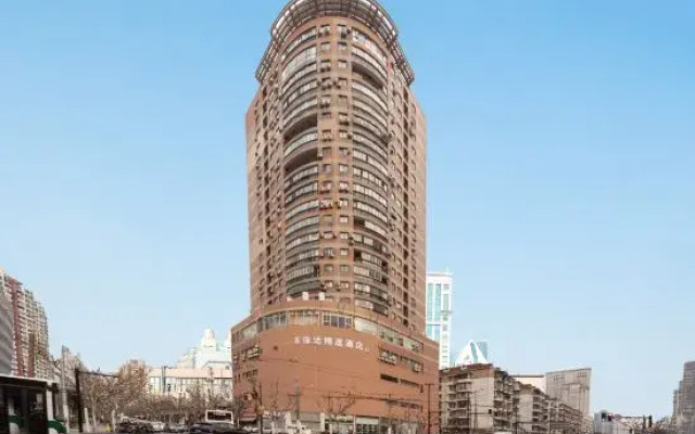 Sushi Select Hotel (Caoyang Road Subway Station)