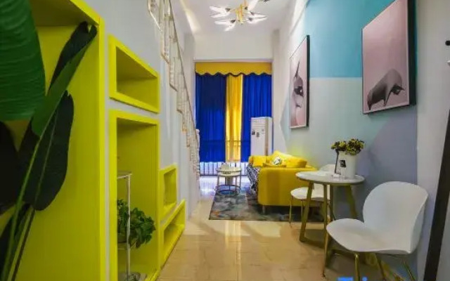 Colour Hotel (Nanchang west station)