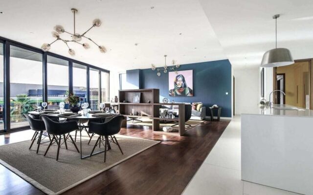 Luxurious Getaway Right Across City Walk Mall