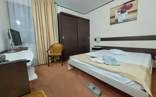 Hotel Rapsodia City Center