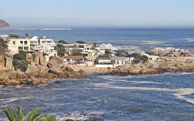 Holiday Apartment w Sea Views Pool CBT Suite