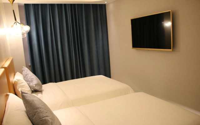 R-Kiss Boutique Hotel