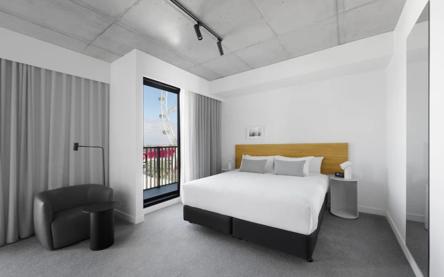 Nesuto Docklands Apartment Hotel