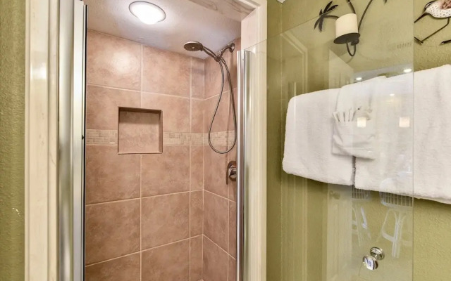Seascape 1209 2 Bedroom Condo by RedAwning