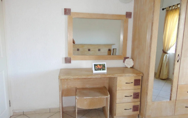 Apartment With 3 Bedrooms in Flic en Flac, With Wonderful sea View, Po