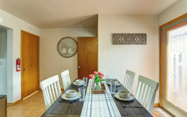 Convenient Townhome 1 Mi to Dtwn Clearfield