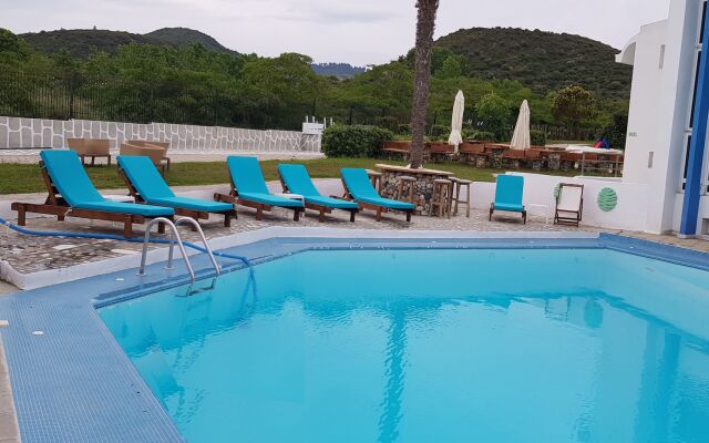 Skion Palace Beach Hotel - Bungalows Boutique