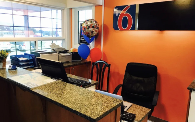 Motel 6 Kamloops, BC