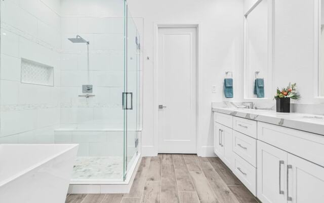 Villa Grayhawk 3 Bedroom Townhouse by RedAwning