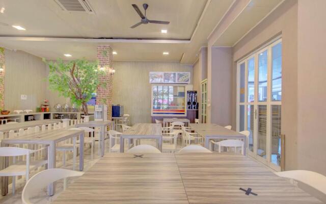 OYO 4005 Bunga Dahlia Guest House