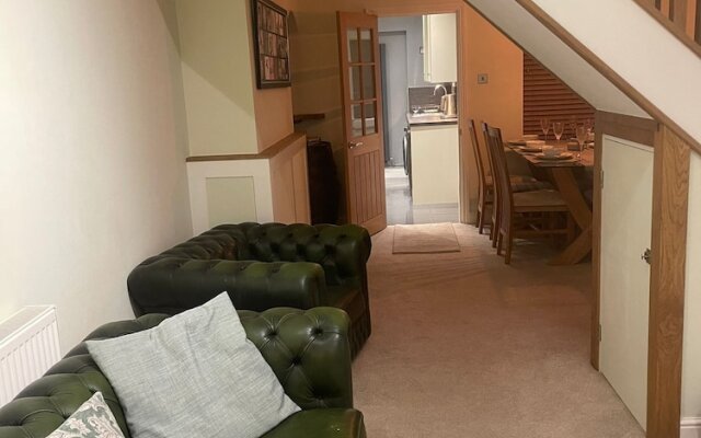 Impeccable 3-bed House in York