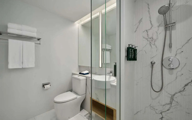 Hilton Garden Inn Bangkok Riverside