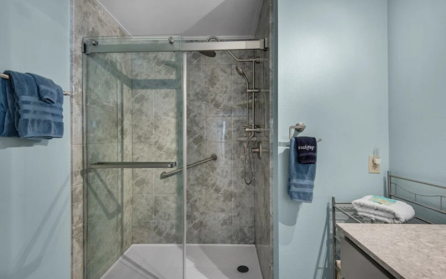 Pelican Point 2 Bedroom Townhouse by RedAwning