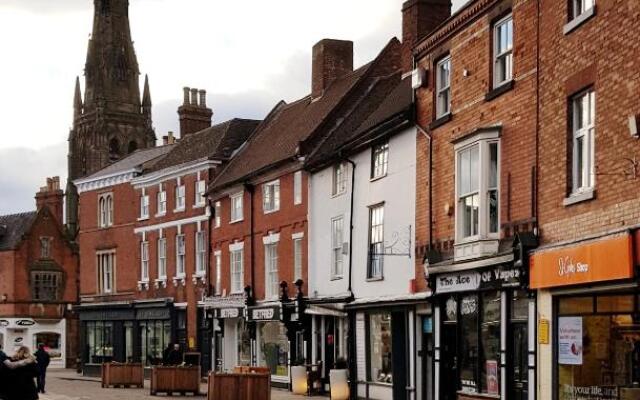 Lichfield 2-bed whole apartment