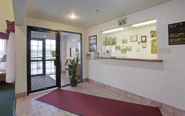 Americas Best Value Inn Finlayson