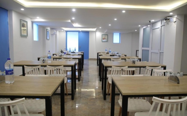 Hotel Elite 29 Golf Course Road