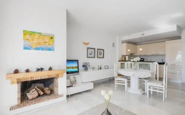 Sunny Flat With Pool in Riviera del Sol - Ref 96