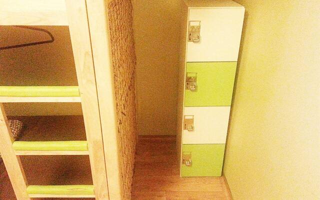 Crossroad Backpackers