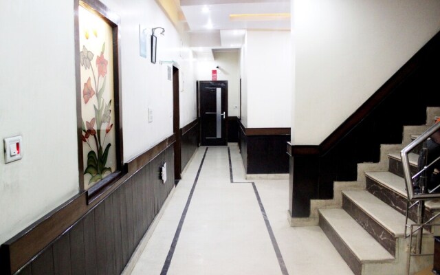 OYO 528 Hotel Neptune Residency